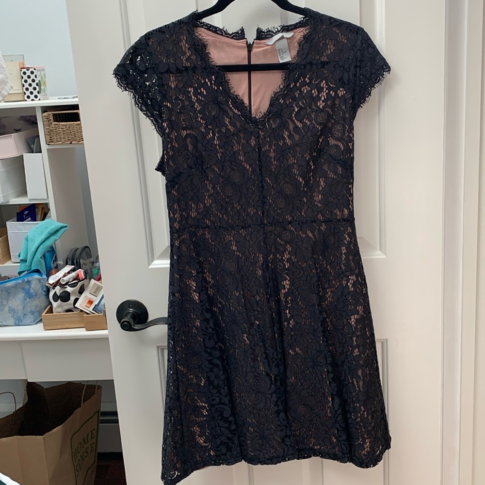 H&M Black Lace Nude Lined A-Line Capsleeve MIDI Dress